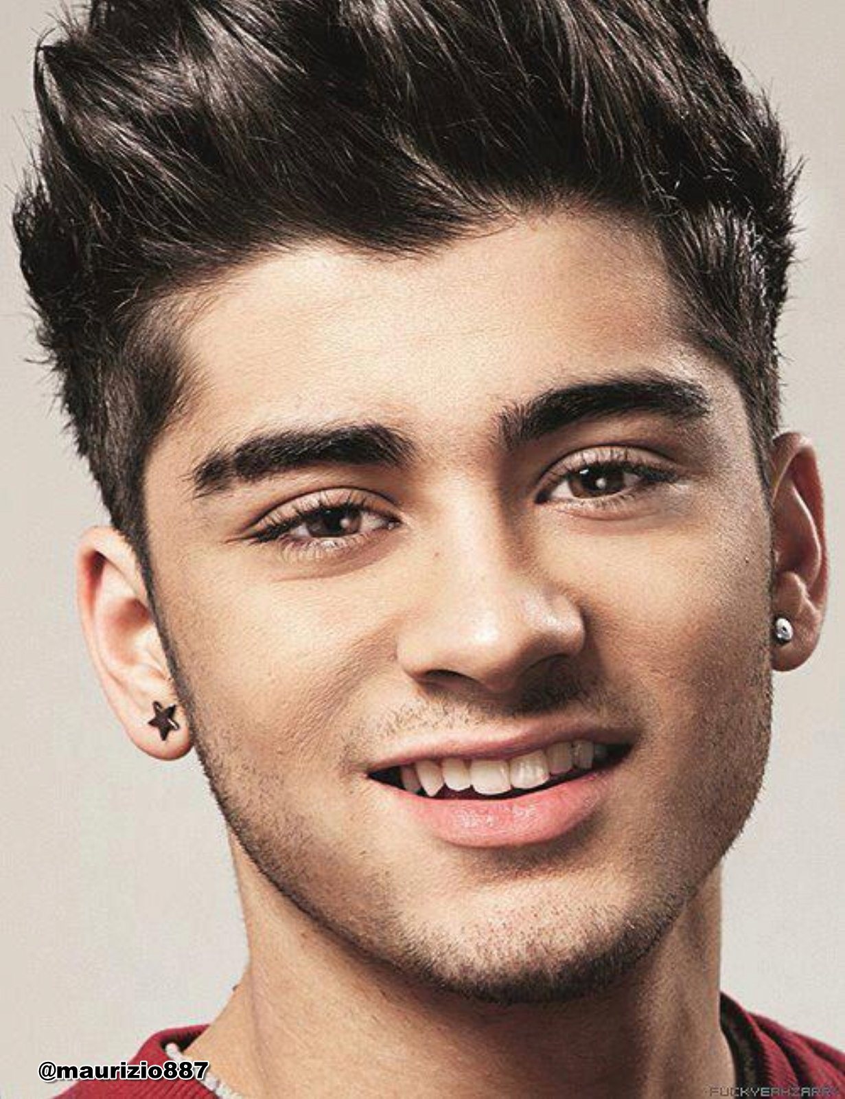 Zayn-Malik-2012-one-direction-32363230-1231-1600