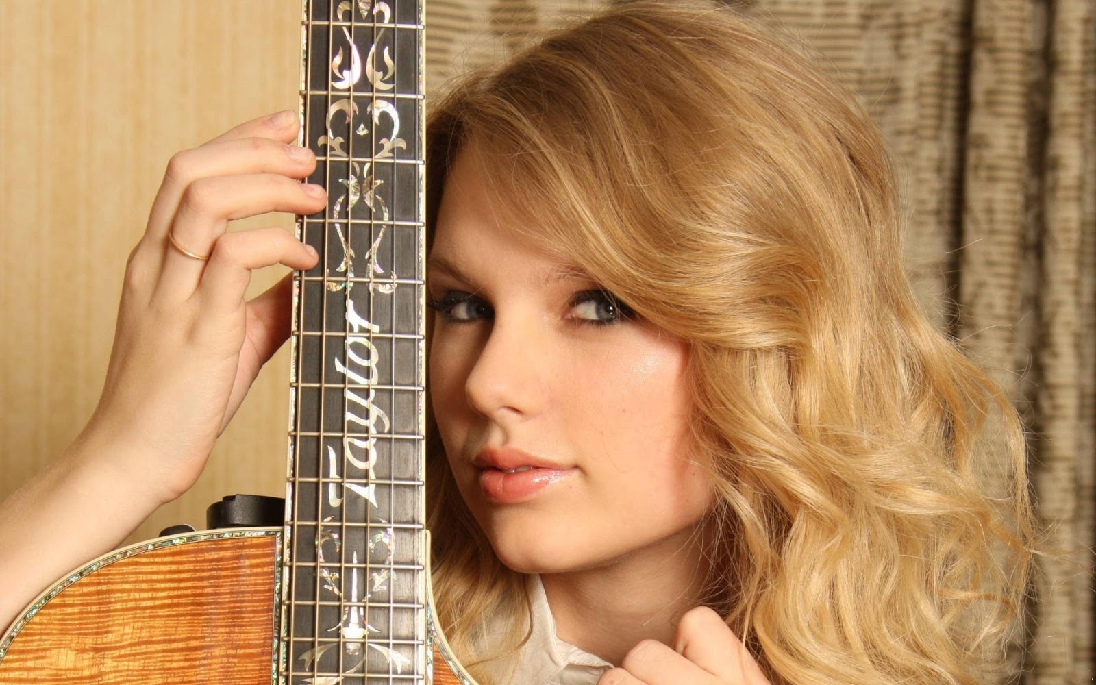 Taylor-Swift-1