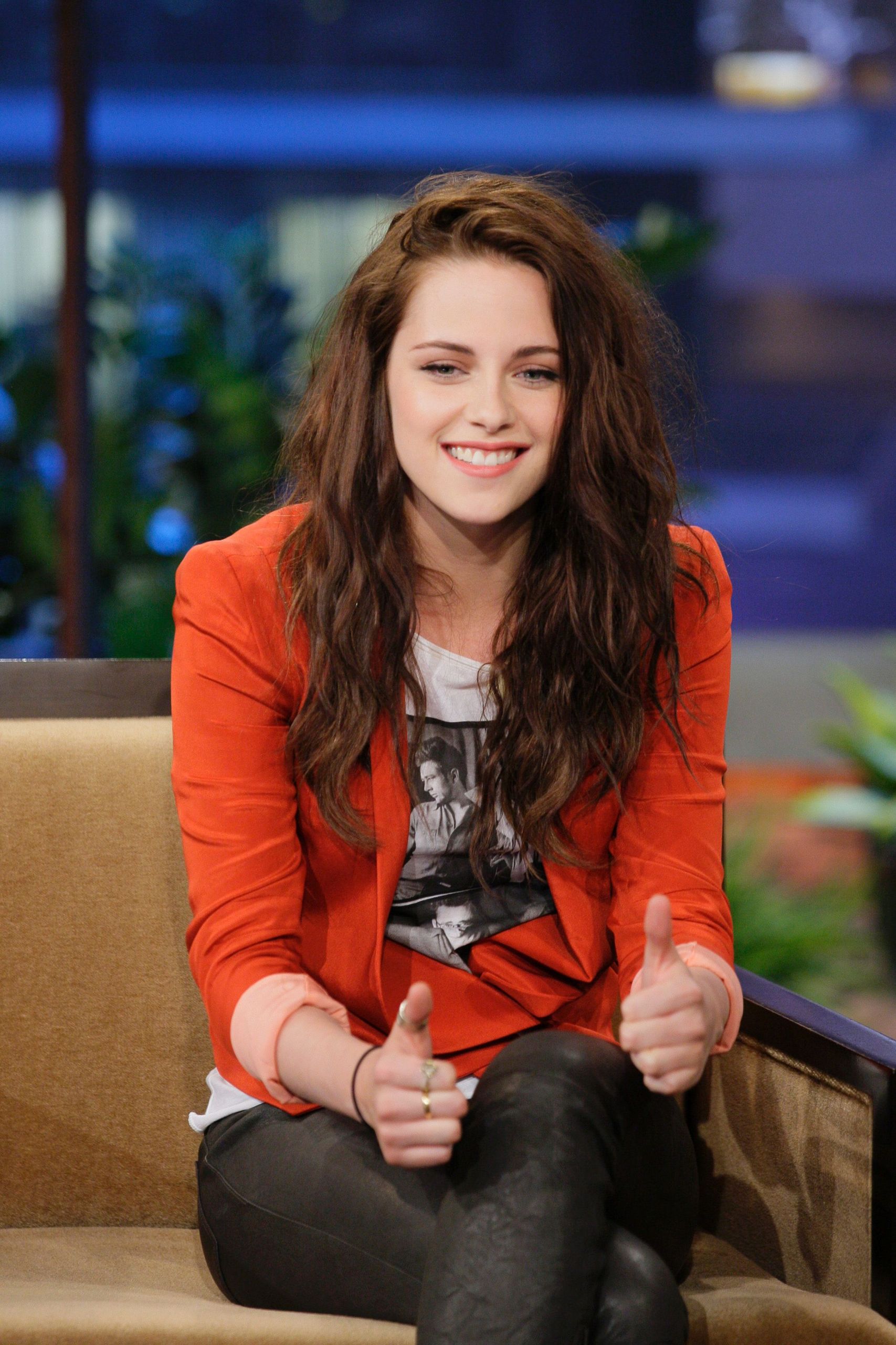 Kristen-on-Jay-Leno-04-05-2012-kristen-stewart-30727752-1707-2560