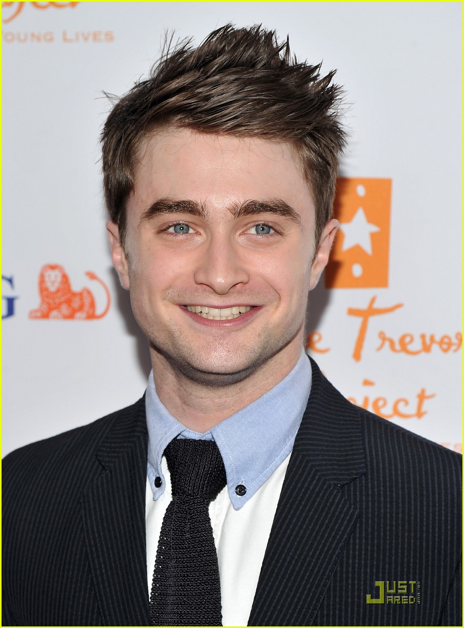 daniel-radcliffe-trevor-live-09